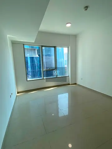 Unfurnished | Near Metro | Vacant Now