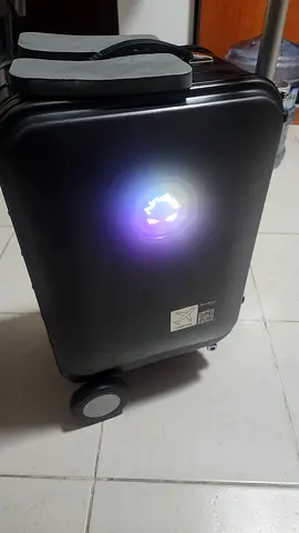 Airwheel robot suitcase