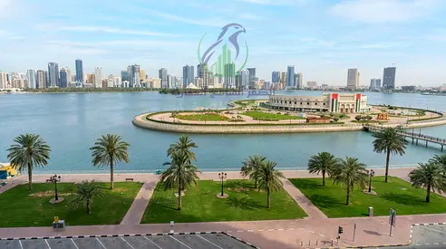 شقة 3 غرف وصالتين بإطلالة بحرية في المجاز 3 | 5 حمامات | باركينغ | 77,000 درهم