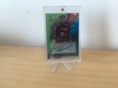 Autographed /99 Alphonso Davies UEFA Champions League Trading Card