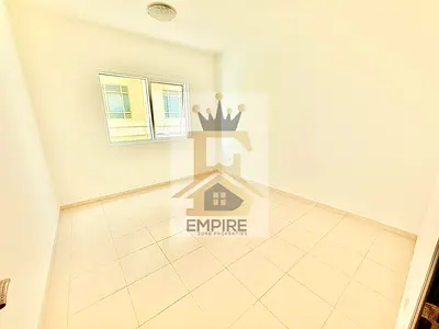 SUPPER DEAL 2BHK//FREE PARKING// FAMILY BULIDING//OPENVIEW//AT DUBAI EXIT