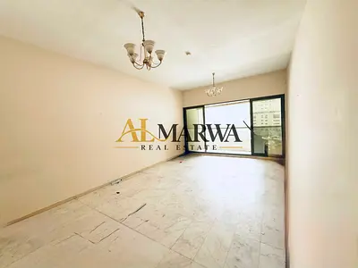LUXURY SPACIOUS 3BHK ~ ONE MONTH FREE ~ BRIGHT AND CLEAN ~ READY TO MOVE ~ FAMILY BUILDING ~ PRIME LOCATION