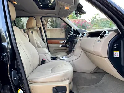 2016 LAND Rover LR4 photo 12