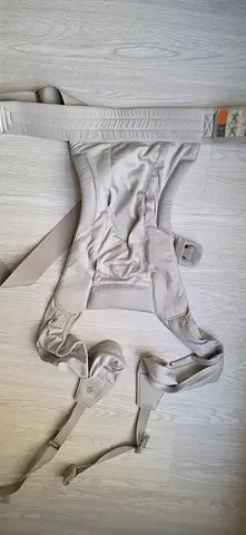 Ergobaby Beige Baby Carrier / Front and Back Carrier - Good Condition