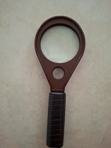 Handheld Magnifying Glass with Ergonomic Handle - Used