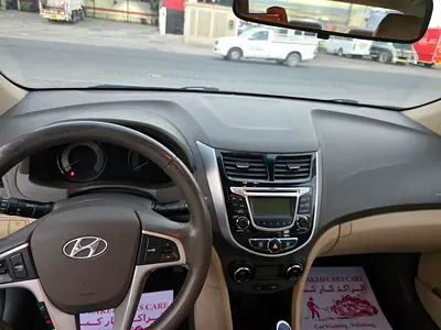 2015 Hyundai ACCENT — фото 5