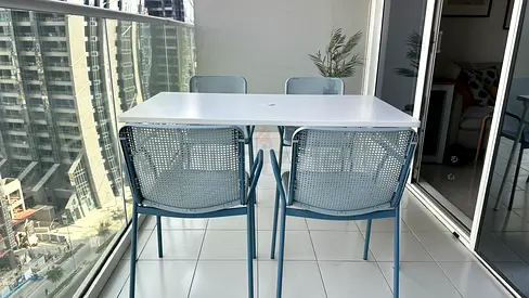 TORPARO table + 4 chairs w armrests