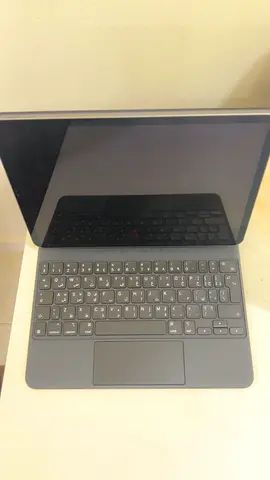 Apple iPad Pro 11-inch 4th Generation M2 | 256GB Wi-Fi + Original Apple Magic Keyboard | Like New /