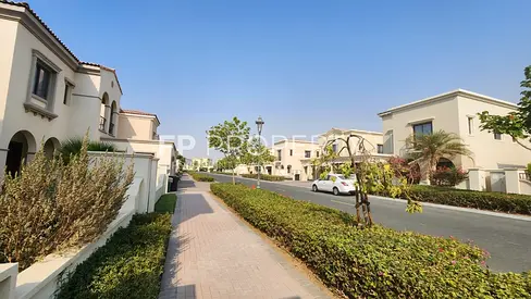 5BR Family Villa | Private Garden | Lila AR2
