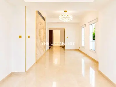 Fully Upgraded | End Unit | Close To Pool and Park