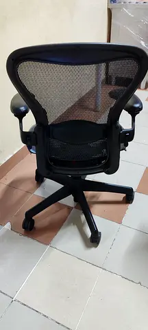 Herman Miller aeeon classic size b chair condition excellent working perfectly