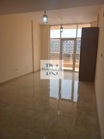 Spacious|Bright studio apartment| pool view|warsan