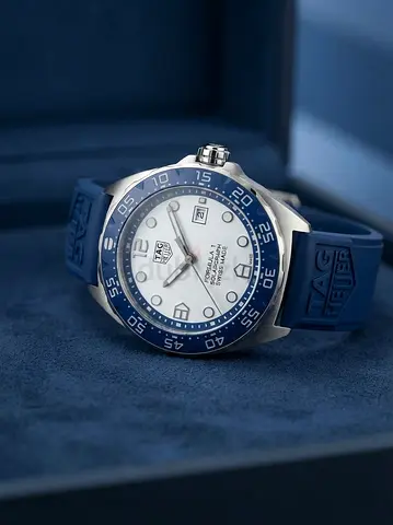 TAG Heuer Formula 1 – Blue & White Dial – Blue Rubber Strap – Luxury Swiss Watch