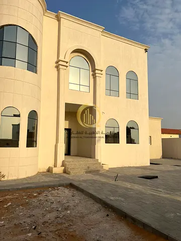 للبيع فيلا في العزره الشارقه اول ساكن