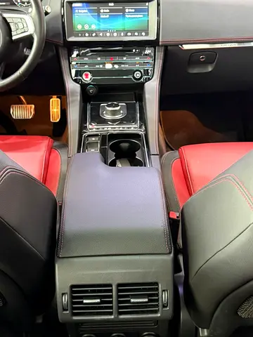 صورة مصغرة 13 لـ 2019 Jaguar F-PACE
