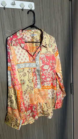 Lightweight patterned long-sleeve blouse - size L