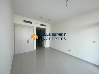 UNFURNISHED STUDIO | VACANT | AMAZING DEAL