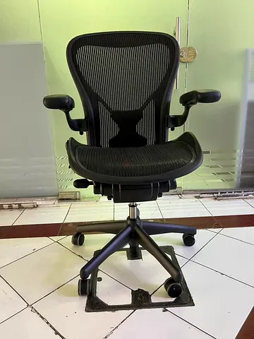 Herman Miller Size C Fully Adjustable 
The Most Comfortable Office Chair
Great for Back support