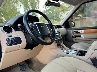 2016 LAND Rover LR4 photo 9