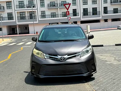 صورة 4 لـ 2016 Toyota SIENNA