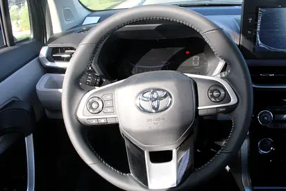 صورة 8 لـ 2026 Toyota VELOZ