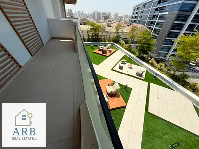 SPACIOUS 1BR APARTMENT | POOL VIEW | HIGH FLOOR | UNFURNISHED