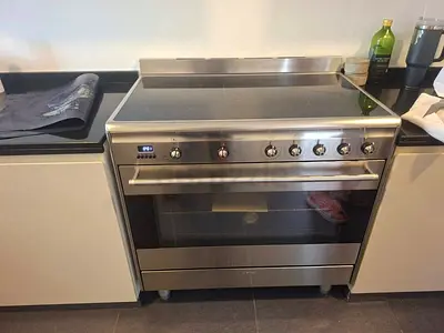 Smeg 5 burner Electric cooker 90 by 60cm Latest model