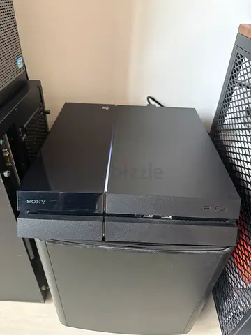 PS4 (500GB) + 2 DualShock Controllers + Cables & HDMI (NO BOX)