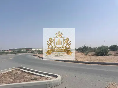 أرض صناعية زاوية على شارعين اسفلت | تملك حر للعرب و99 سنة للأجانب |