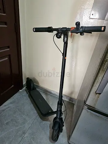 Ninebot f2 Electric kick scooter in excellent working condition