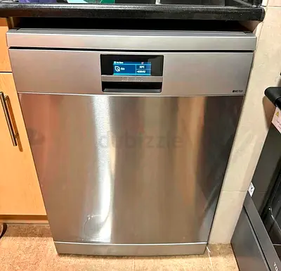 Siemens stainless steel latest model iq700 freestanding dishwasher - excellent condition