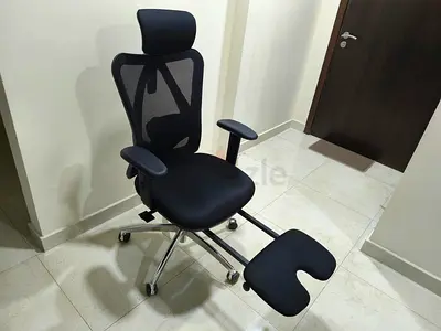 SIHOO M18 Ergonomic Office Chair with Headrest, Lumbar Support & Leg Rest - Nearly New