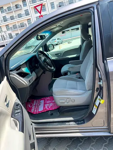 صورة 10 لـ 2016 Toyota SIENNA