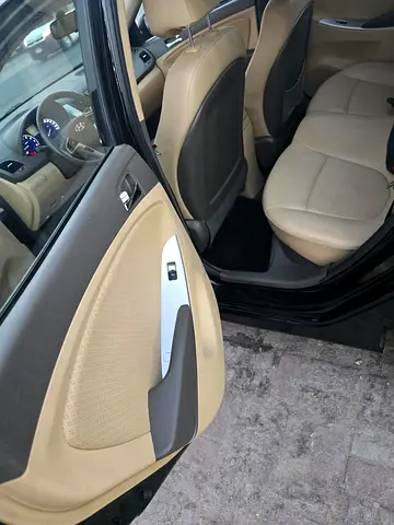 2015 Hyundai ACCENT 缩略图 14