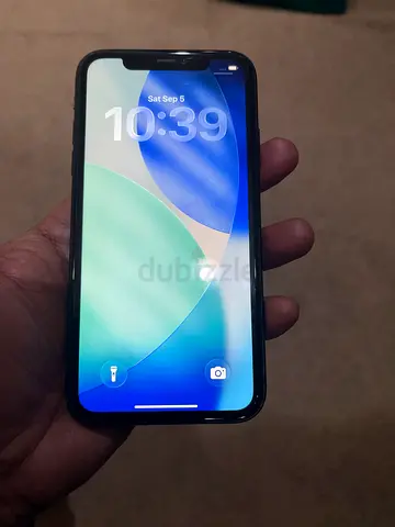 I phone 11 ( 64 GB WATTER PROOF ) sim locked