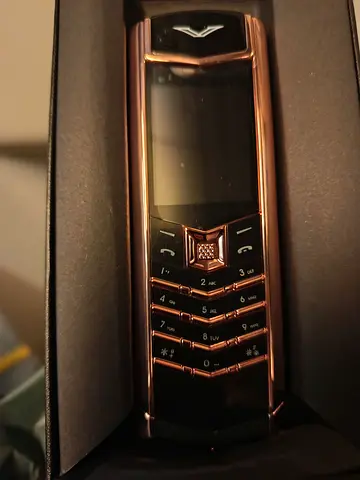 Luxury royal design keypad mobile metallic rose gold with leather finish dual sim