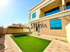 Spacious 5-Master BedRoom Big Hall & Kitchen & Maid Room Big Garden & Cover Paking Big Space Villa J