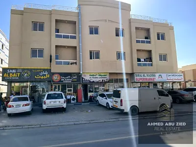بناية سكنية تجارية للبيع في الروضة 3 - عجمان، مكونة من ارضي + 2، 6 محلات + 32 شقة سكنية، دخل استثماري مضمون، فرصة مميزة، التملك حر لجميع الجنسيات.