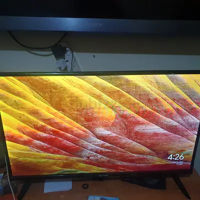 32 inch LED tv in good working condition ( not smart)