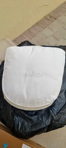 White padded seat cushion / chair seat cover (used)