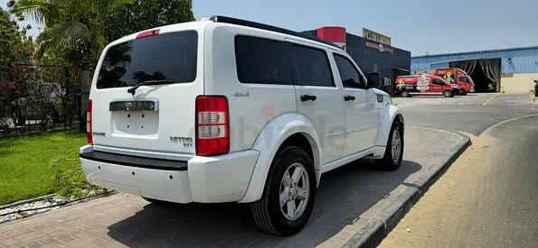 Low Priced Urgent Sale!!! Super Clean Dodge Nitro SXT GCC Specs - Excellent Condition