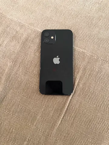 iPhone 12, black colour with 128 GP. Very good condition, RFS: I have been gifted 17 pro