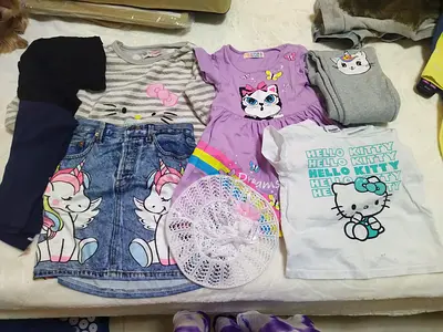 Lot of girls' clothing size small with Hello Kitty and unicorns (used)