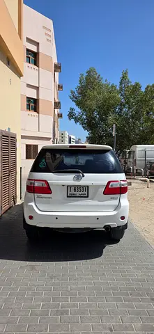 2010 Toyota FORTUNER 照片 3