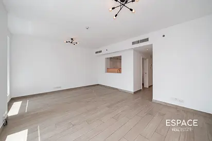 Upgraded 2 bedrooms | Chiller Free| Emaar Building