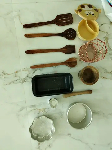 Kitchen/baking items