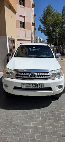 2010 Toyota FORTUNER 照片 2