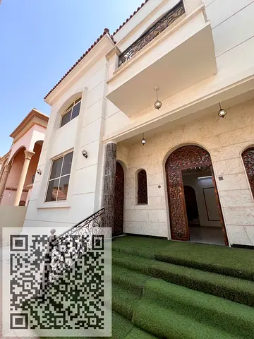 فيلا للايجارالسنوي 5غرف مستر 2صاله ومجلس غرفه خدامه السعر100الف علي 4دفعات