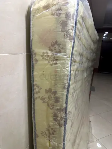 Bed Mattress…King size..180x200x22