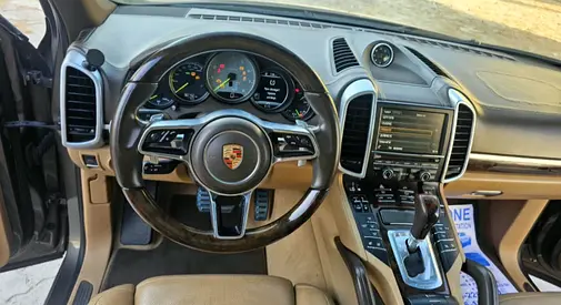 صورة 1 لـ 2015 Porsche CAYENNE